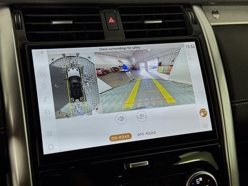 New 2026 Land Rover Discovery Limited Edition image 17