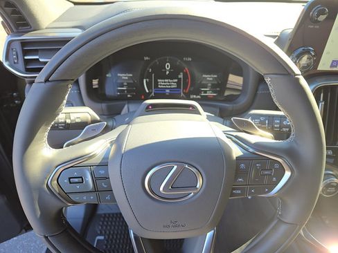 New 2025 Lexus LX 600 4WD w/ Luxury Package image 15