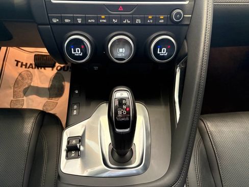 Used 2020 Jaguar E-PACE SE AWD/4WD image 35