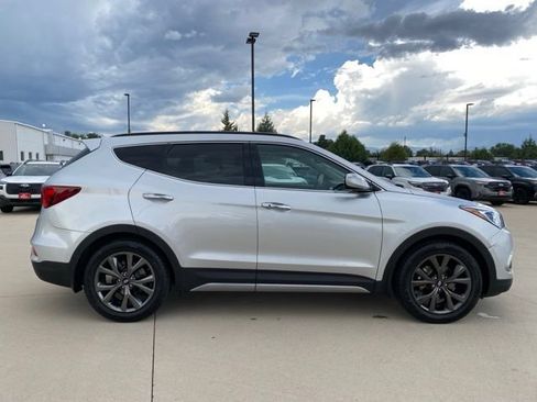 Used 2018 Hyundai Santa Fe Sport FWD image 6