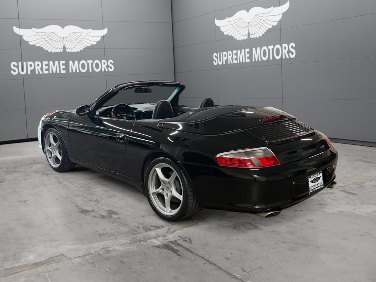 Used 2004 Porsche 911 Carrera RWD image 3