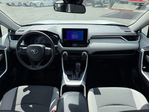 Used 2025 Toyota RAV4 XLE FWD image 17