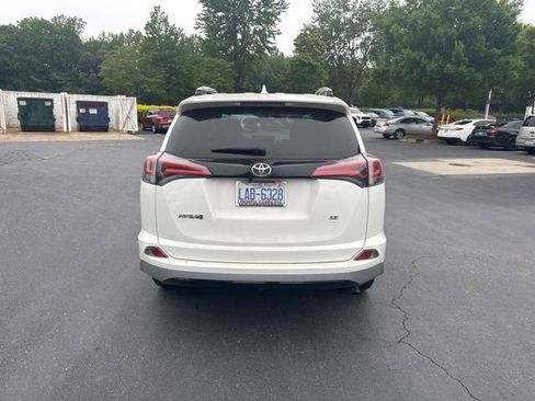 Used 2016 Toyota RAV4 SE FWD image 5