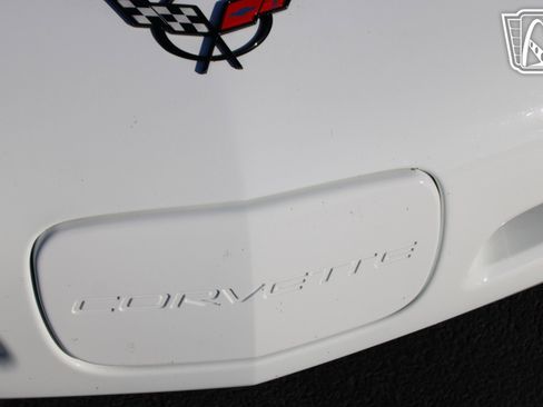 Used 1998 Chevrolet Corvette Convertible RWD image 36