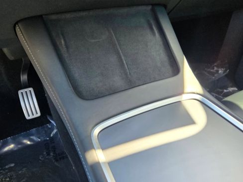 Used 2022 Tesla Model Y Performance image 26