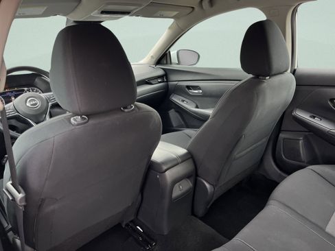 Used 2024 Nissan Sentra SV image 23