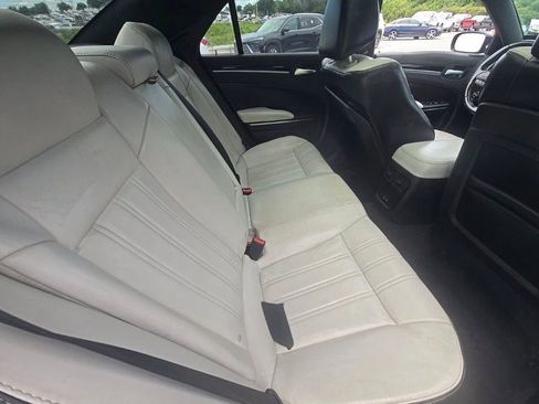 Used 2017 Chrysler 300 S RWD image 9