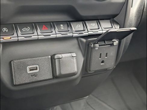 Used 2020 Chevrolet Silverado 1500 Custom w/ Rally Edition image 16