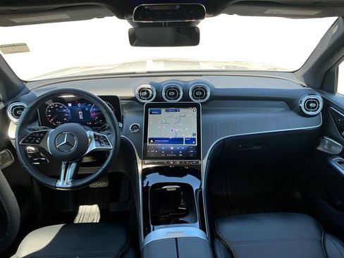 Used 2026 Mercedes-Benz GLC 300 image 17