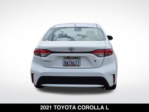 Used 2021 Toyota Corolla L FWD image 8