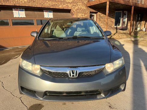 Used 2011 Honda Civic LX image 2