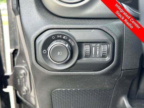 Used 2021 Jeep Wrangler Unlimited Freedom Edition image 18