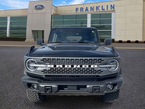 New 2025 Ford Bronco Badlands image 2