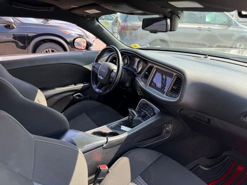 Used 2022 Dodge Challenger R/T image 11