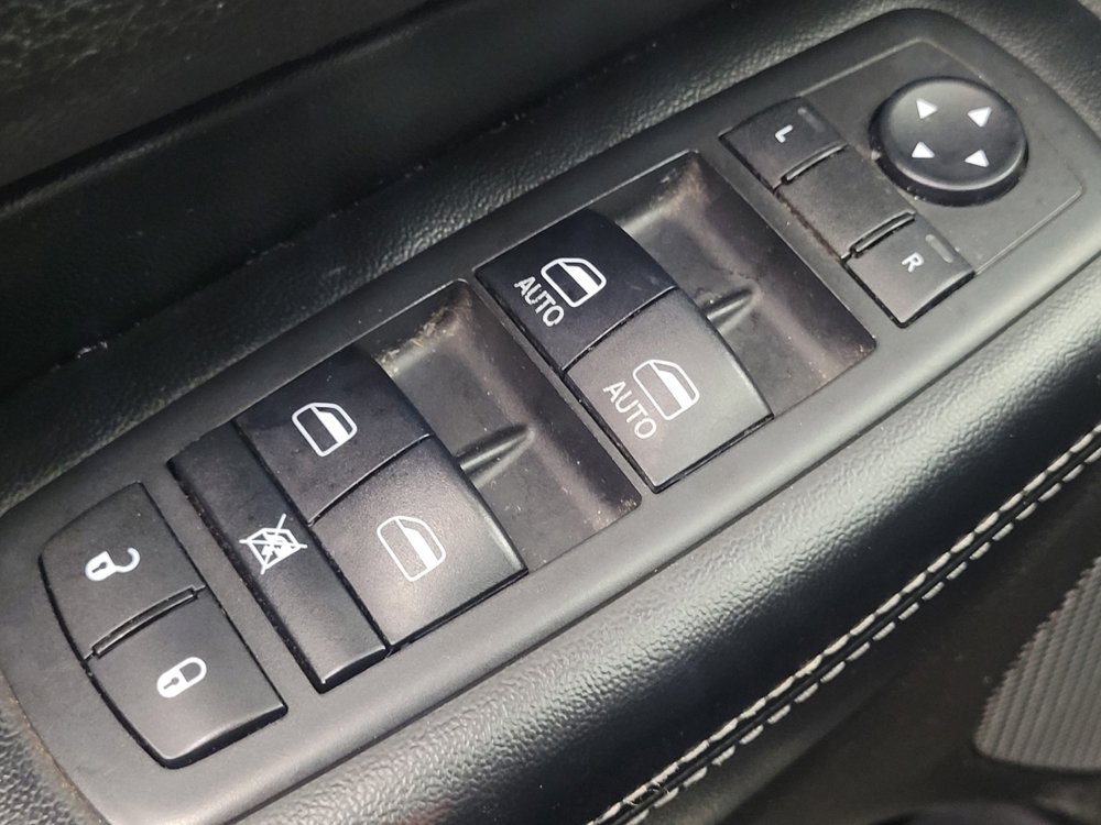 Used 2017 Jeep Grand Cherokee Limited AWD/4WD image 27