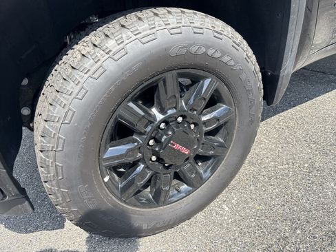 New 2026 GMC Sierra 2500 AT4 w/ Max Trailering Package AWD/4WD image 10