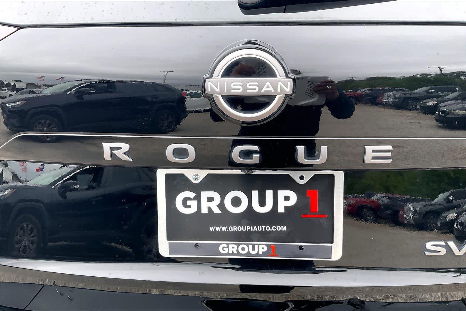 Used 2024 Nissan Rogue SV AWD/4WD image 9