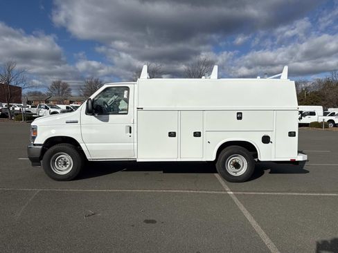 New 2026 Ford E-350 and Econoline 350 Super Duty w/ Power Equipment Group RWD image 6