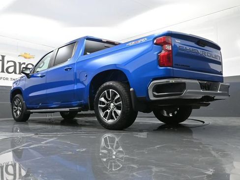 Used 2023 Chevrolet Silverado 1500 LT AWD/4WD image 5