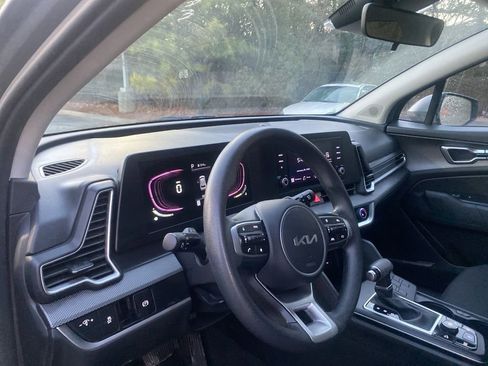 Used 2023 Kia Sportage LX image 13