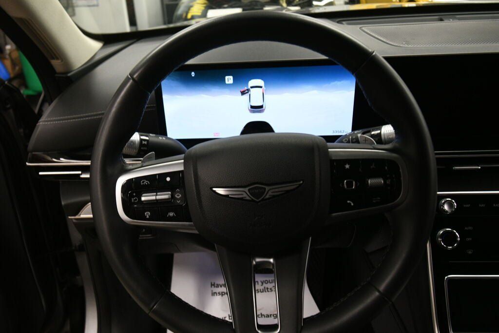 Used 2025 Genesis GV80 2.5T Standard AWD/4WD image 13