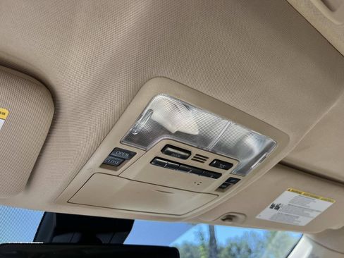 Used 2018 Toyota Highlander XLE FWD image 31