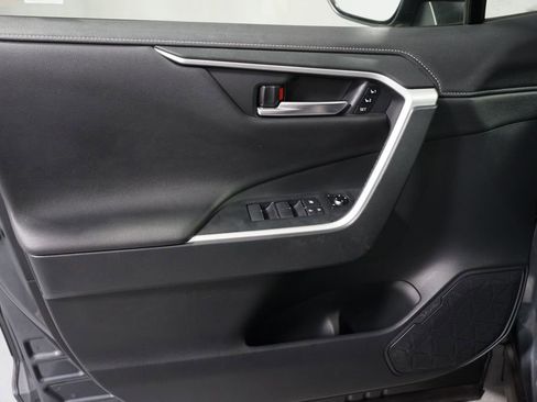 Used 2019 Toyota RAV4 Limited w/ Advanced Technology Package AWD/4WD image 32