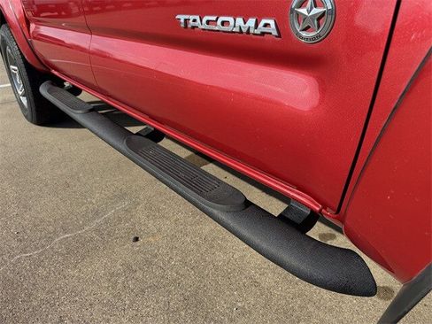 Used 2014 Toyota Tacoma PreRunner image 10
