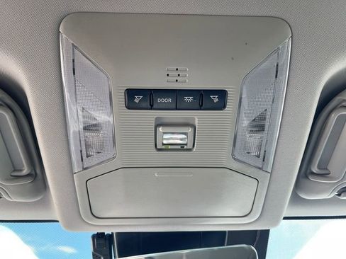 Used 2021 Toyota RAV4 XLE w/ XLE Grade Weather Package AWD/4WD image 21