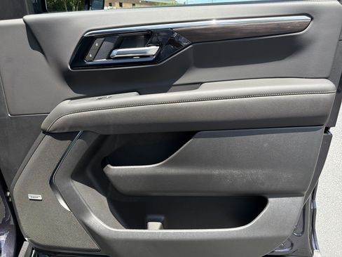 New 2026 Chevrolet Tahoe Premier w/ Sun And Tow Package AWD/4WD image 14