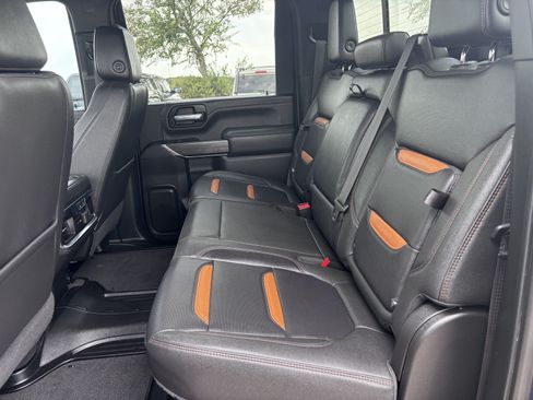 Used 2023 GMC Sierra 2500 AT4 w/ AT4 Preferred Package AWD/4WD image 16