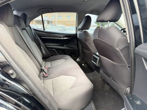 Used 2019 Toyota Camry LE image 30