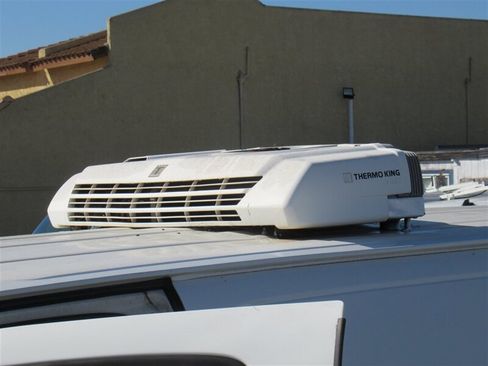 Used 2016 GMC Savana 3500 Extended image 15