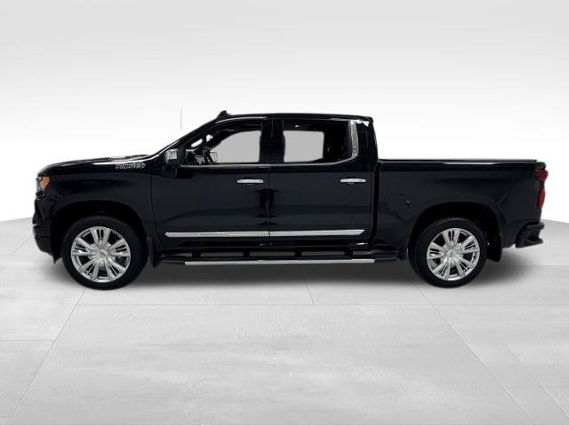 Certified 2026 Chevrolet Silverado 1500 High Country w/ High Country Premium Package AWD/4WD image 3