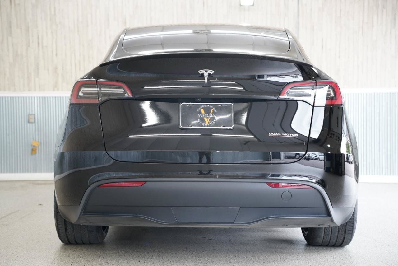 Used 2024 Tesla Model Y Performance AWD/4WD image 9