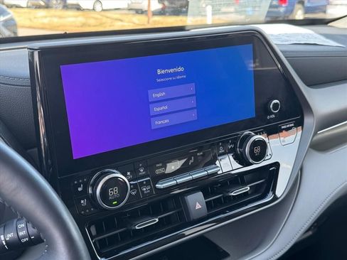 Used 2023 Toyota Highlander Limited image 23