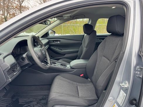 Certified 2025 Honda Accord LX image 18