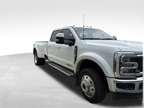 Used 2023 Ford F450 Lariat w/ FX4 Off-Road Package AWD/4WD image 3