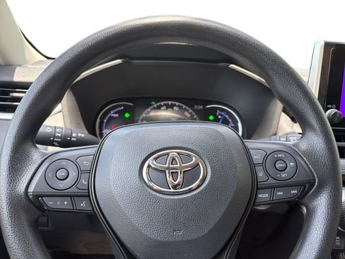 Used 2023 Toyota RAV4 AWD Hybrid image 17