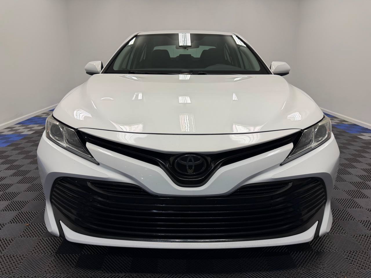 Used 2020 Toyota Camry LE FWD image 2