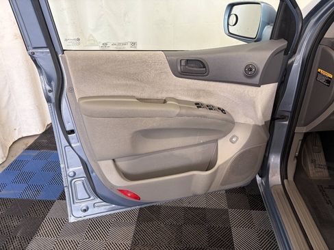 Used 2008 Kia Sedona LX FWD image 8