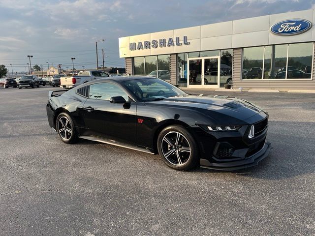 Used 2024 Ford Mustang Coupe RWD image 31