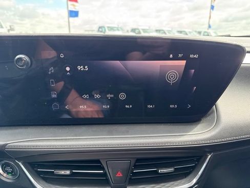 Used 2025 Buick Encore GX Sport Touring w/ Experience Buick Package FWD image 28