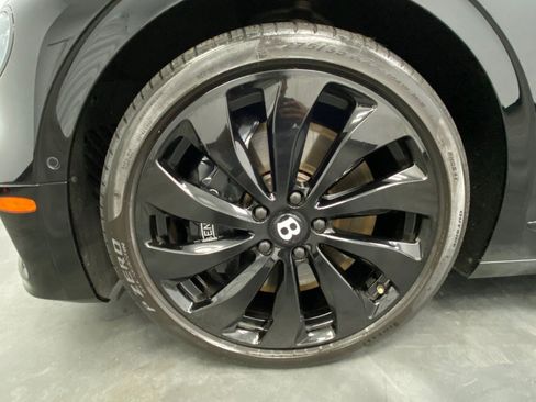 Used 2021 Bentley Flying Spur V8 AWD/4WD image 18