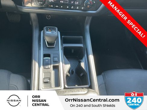 Used 2022 Nissan Pathfinder SV image 24