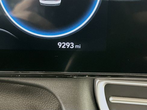 Used 2025 Hyundai Elantra Limited image 19