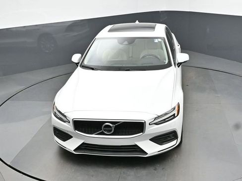 Used 2020 Volvo S60 T5 Momentum FWD image 38