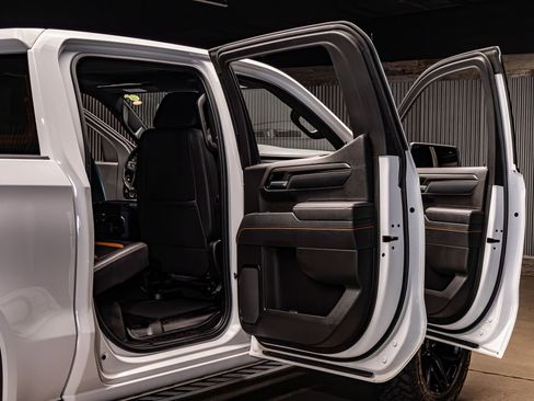 Used 2025 GMC Sierra 1500 AT4 w/ AT4 Premium Package image 33