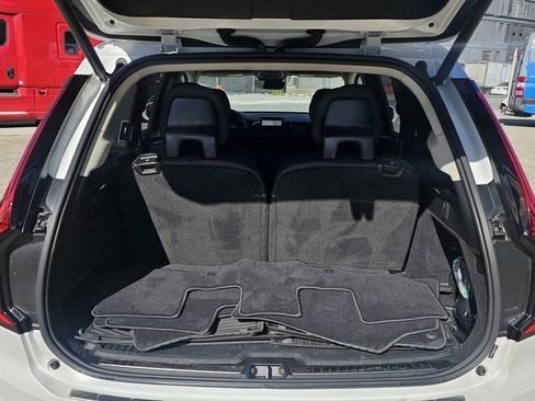 Certified 2025 Volvo XC90 T8 Plus w/ Protection Package Premier image 7