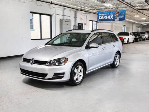 Used 2015 Volkswagen Golf TDI SEL FWD image 3